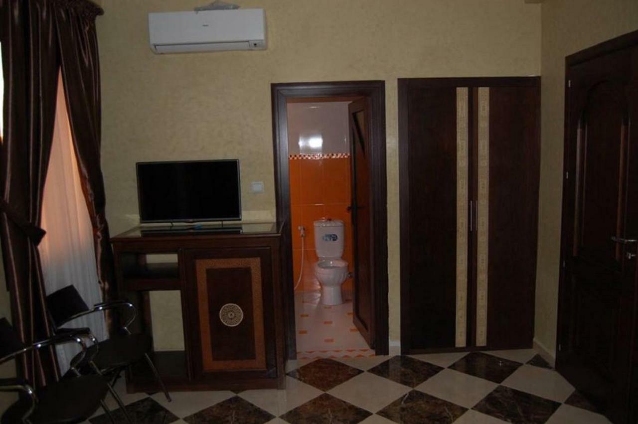 תיזנית Hotel Amoudou فندق أمودو מראה חיצוני תמונה